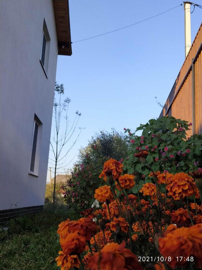 Nestg Guest House Pilipets Exterior foto