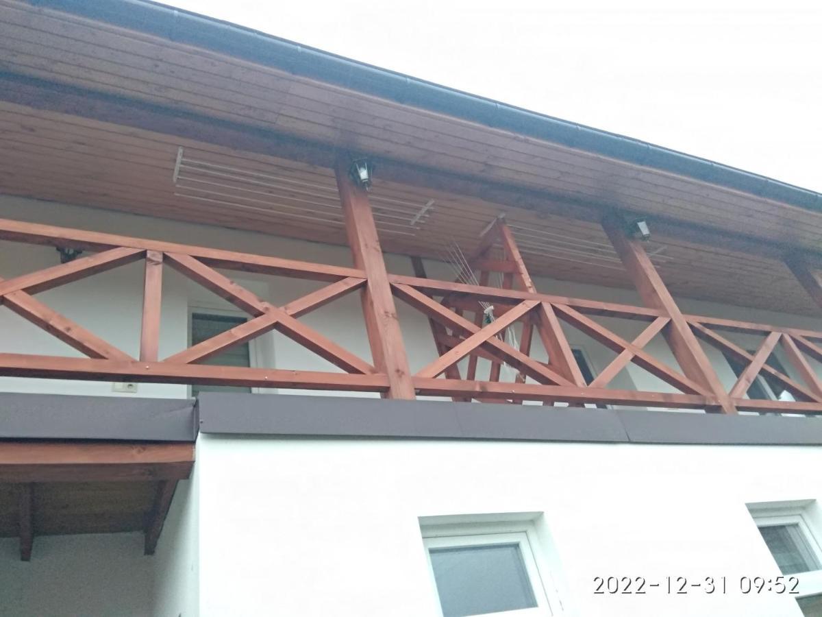 Nestg Guest House Pilipets Exterior foto